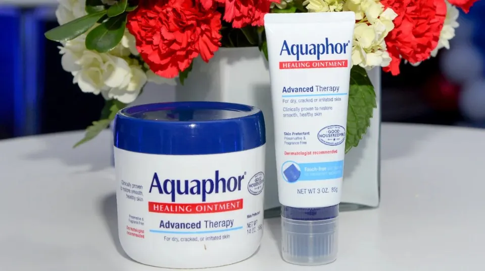 Aquaphor vs. Vaseline - Differences & Which is Better to Use?