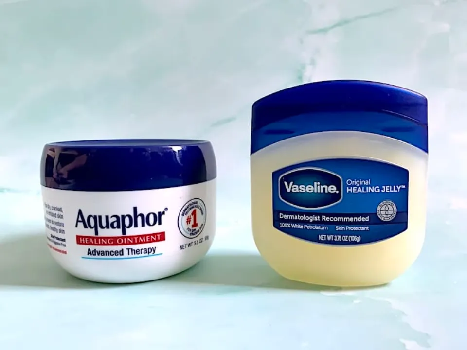 Aquaphor vs. Vaseline - Differences & Which is Better to Use?