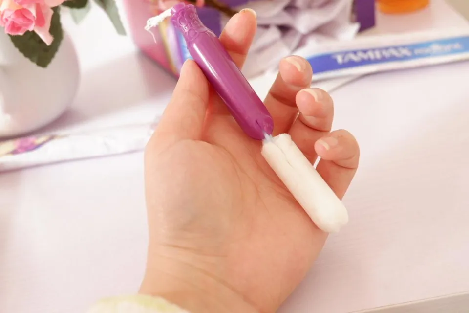 Does Taking Out a Tampon Hurt - What Should It Feel Like?