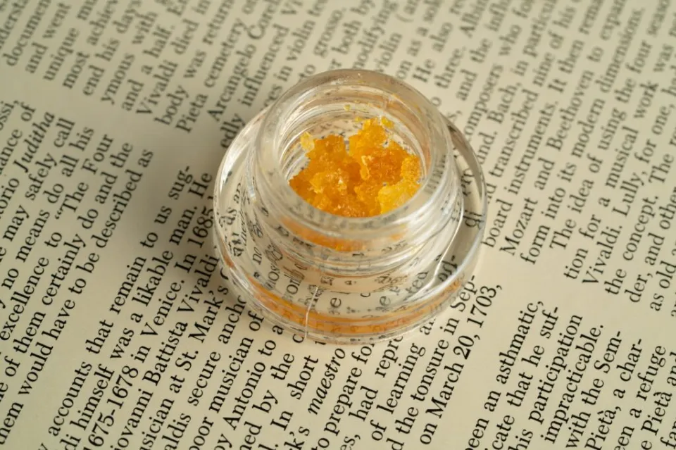 How Long Do Dabs (Wax) Stay in Your System?