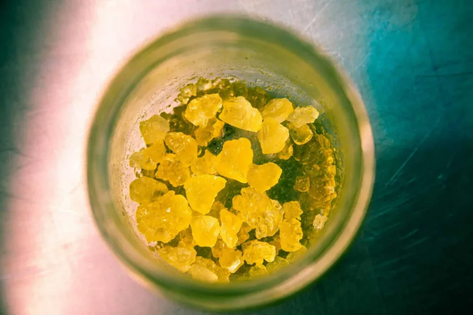 How Long Do Dabs (Wax) Stay in Your System?