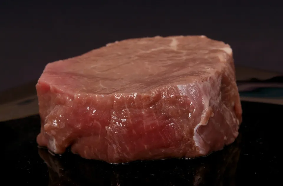 How Long Can Raw Steak Sit Out - What You Need to Know