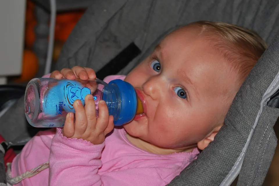How Many Baby Bottles Should You Need - What to Know